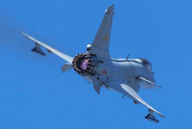 外媒:歼击20的表现更具攻击性