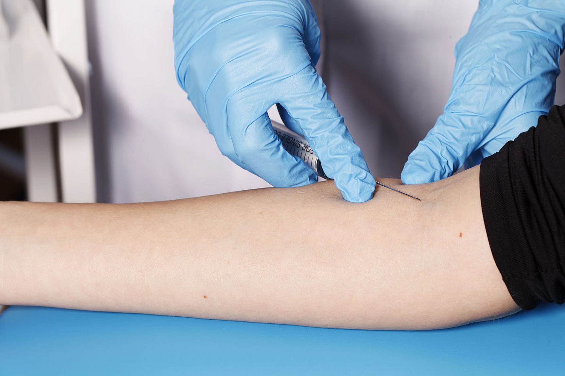 跨年创作挑战赛# 脂肪溶解注射技术可以让手臂变细吗?