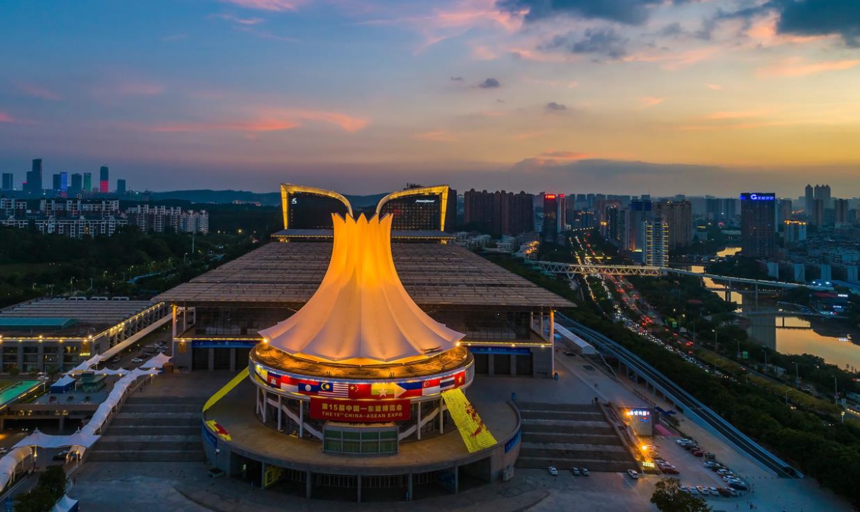 南宁gdp首次突破4500亿元,有望晋级为新一线城市!