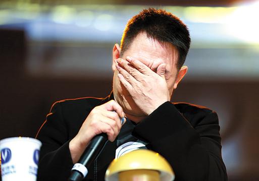 大家都知道冯小刚导演电影上映,很多明星都会自发的在