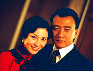 李嘉欣晒与爱子的合影,眼角细纹不掩当年的盛世美颜