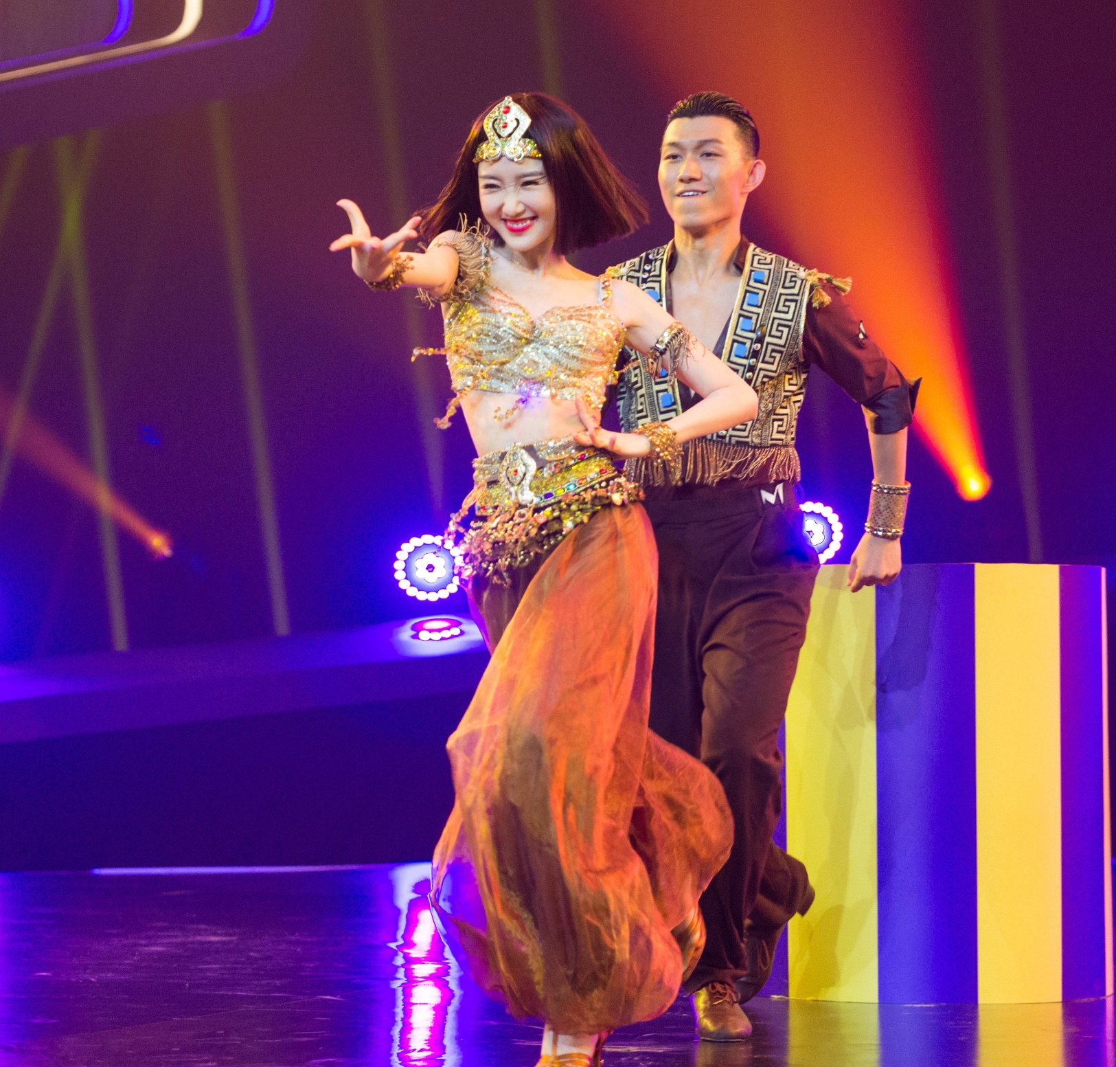 毛晓彤新舞林大会化身西域女王,女王驾到,气场全开