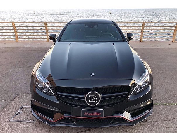 巴博斯爆改奔驰c63,外观十分霸气,内饰却平淡无奇