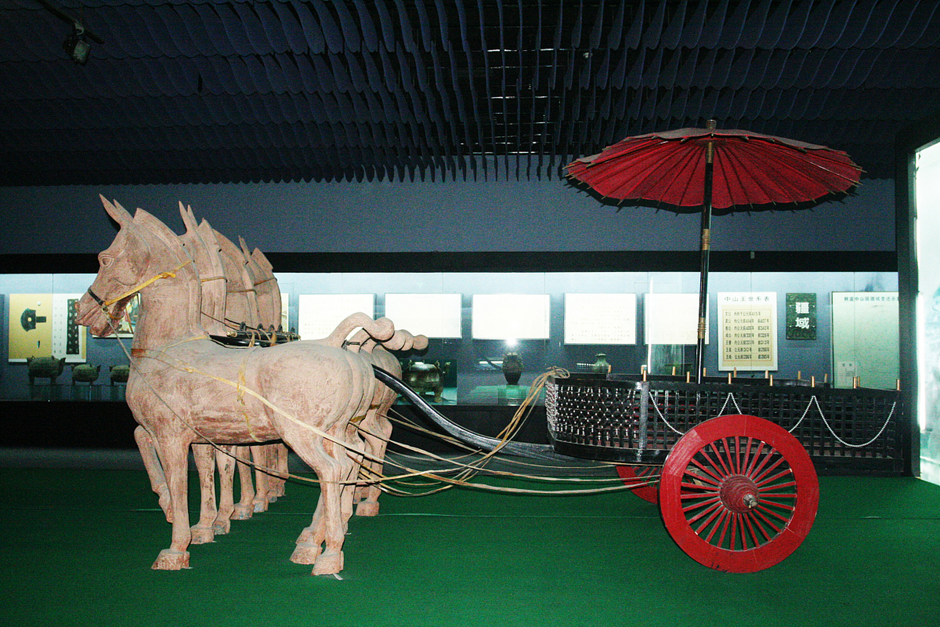 秦始皇帝陵又有新发现,这次竟然发现了罕见的羊车,一起去看看.