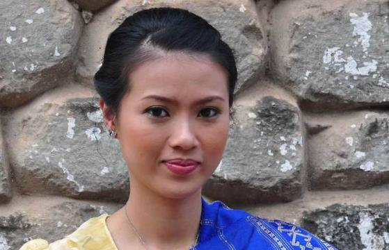 老挝媳妇mee图片