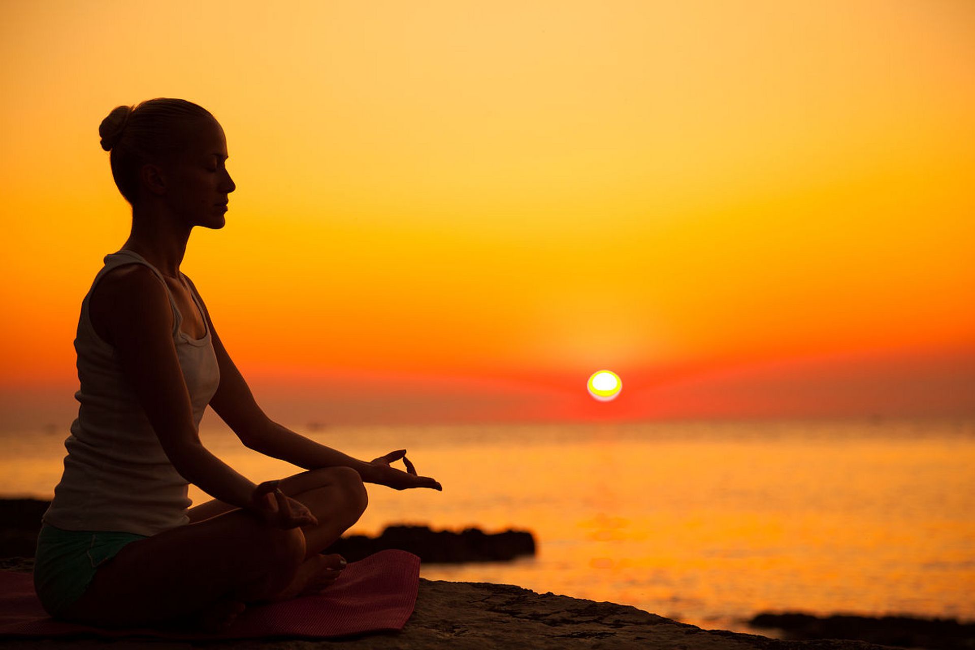 这个宇宙就是能量振动的存在,当内心是爱的能量,更