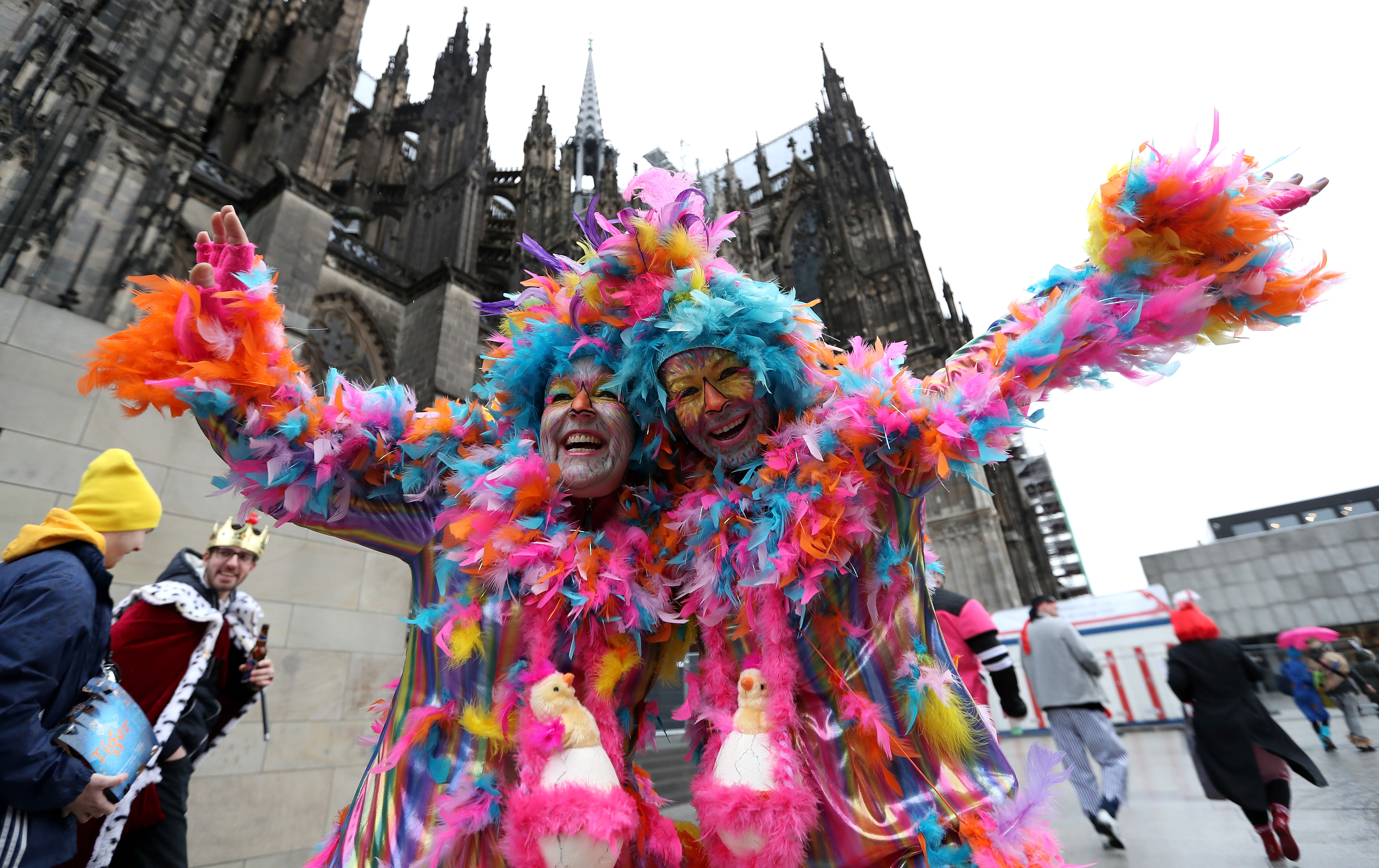 新华社照片,外代,2020年2月21日    (外代二线)(18)科隆狂欢节开启