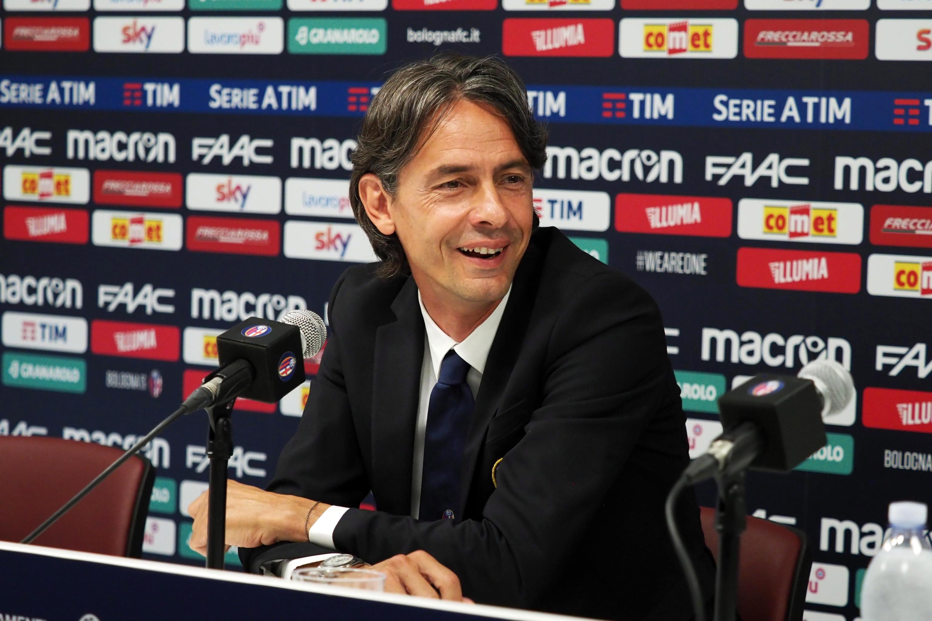 足球——意甲:菲利普·因扎吉出任博洛尼亚队主帅(1)