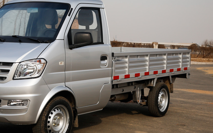 东风小康k01风格炫酷,回头率非常高,其设计相当出色