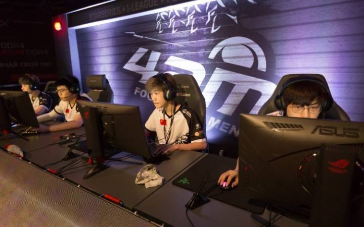 绝地求生:sli决赛圆满结束,这3支队伍创造了"最完美比赛结局"