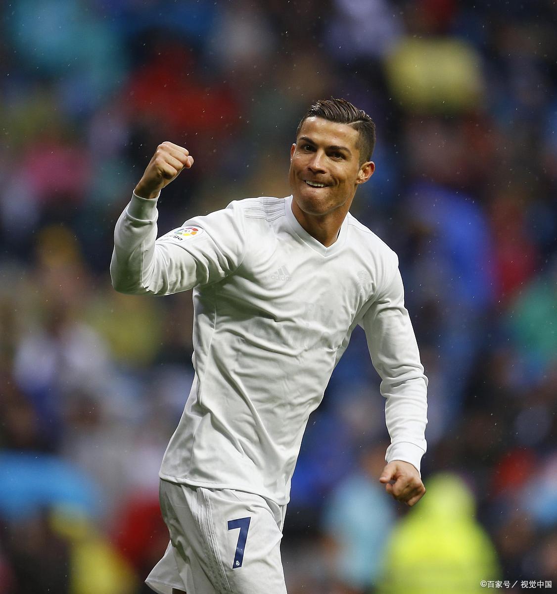 c罗率利雅得胜利给中国网友拜年  c罗每年都拜年,一年没落下.