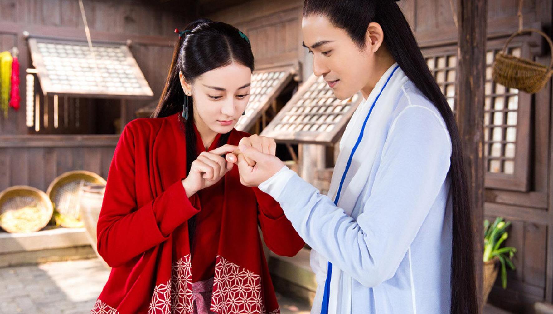 权色官场文:还没进入婚姻,就被送了一顶"帽子",一场权力游戏