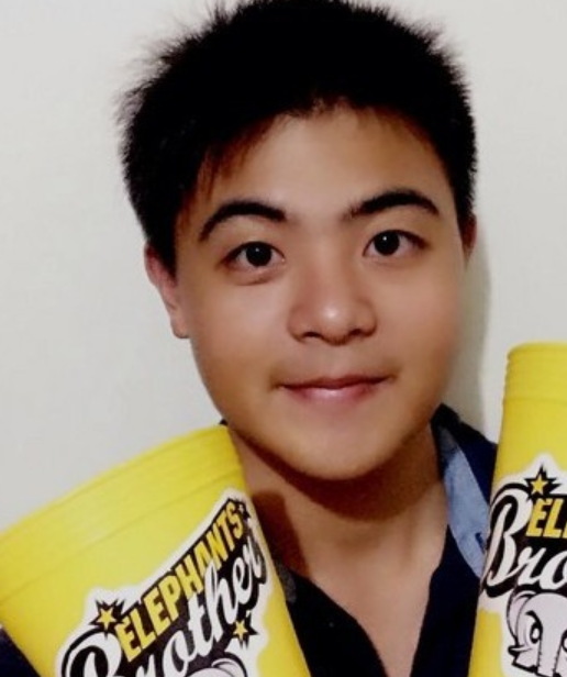 虽然现在章柏翰已经退出演艺圈了,但是总是会有网友想念他,想知道他的