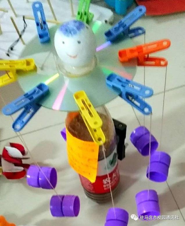 我是小小"发明家":遂平三小开展科技小制作展评活动