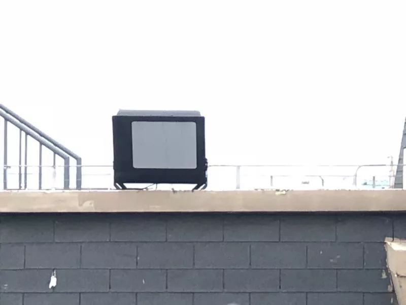 广安中桥某小区业主 | 谁在我的楼顶安装了通信天线?