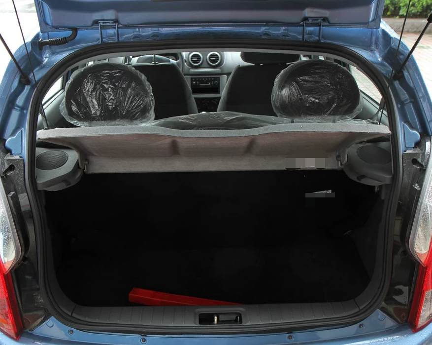 奇瑞汽车-奇瑞a1这款车的后排空间只能说一般,空间不是很宽敞,但是