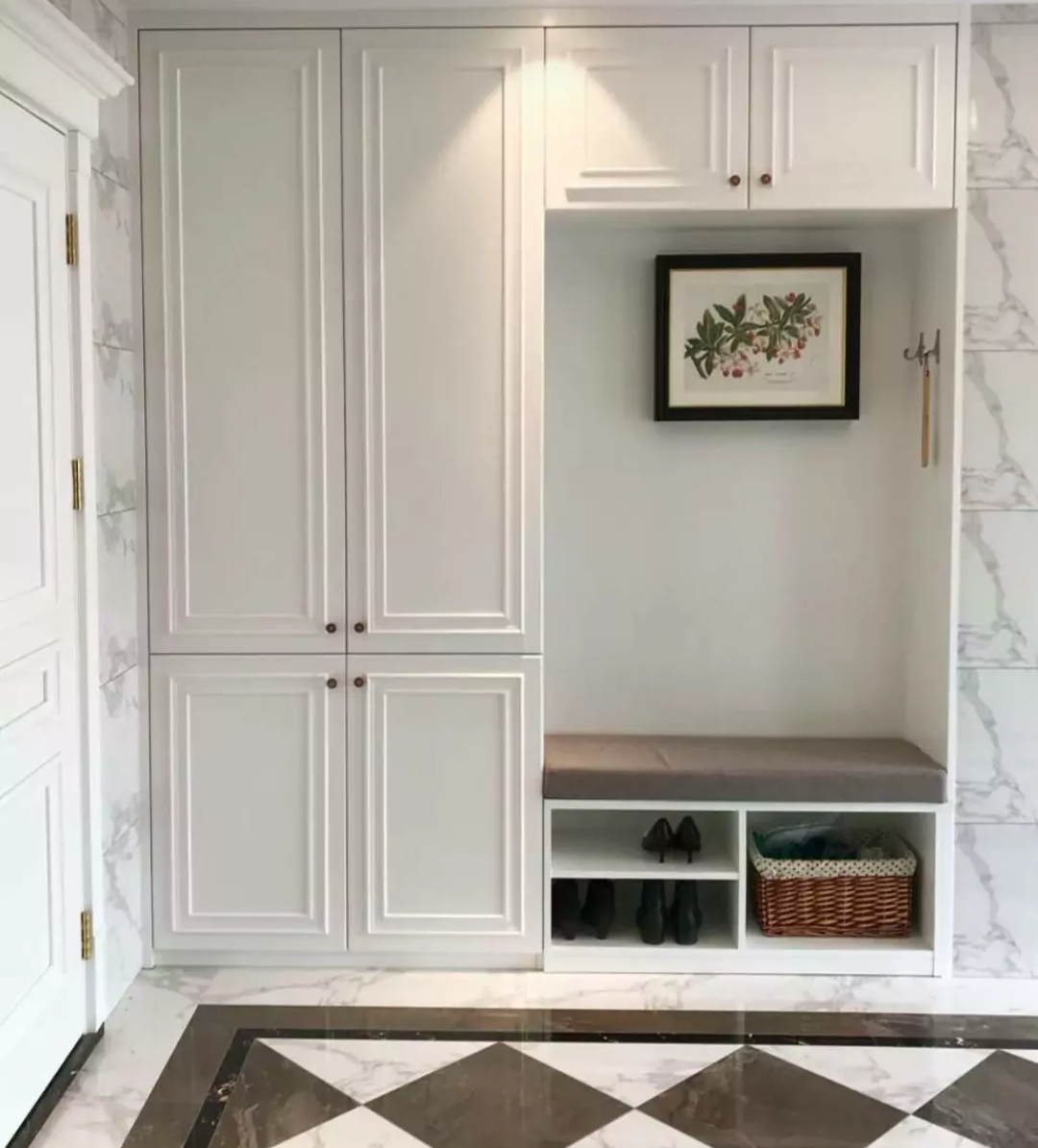 玄关进门的收纳功能鞋柜该如何设计?太实用啦!再多也不会嫌弃