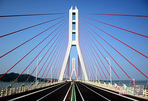 鄱阳湖二桥今正式通车 都九高速实现全线贯通