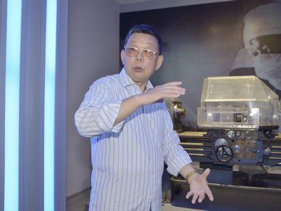 原子弹元勋原公浦吃不起抗癌药,退休工资连老师都不如