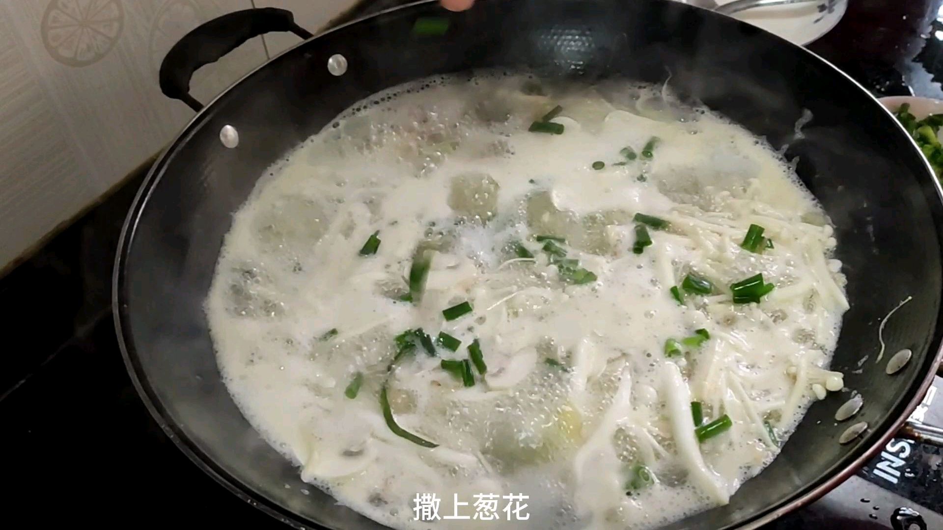 瘦肉杂菇汤,最简单又营养的汤,学起来