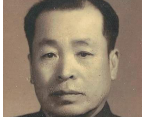 抗战期间,孙瀛洲积极支援抗日,将经营所得的钱款购买枪支,弹药,大炮等