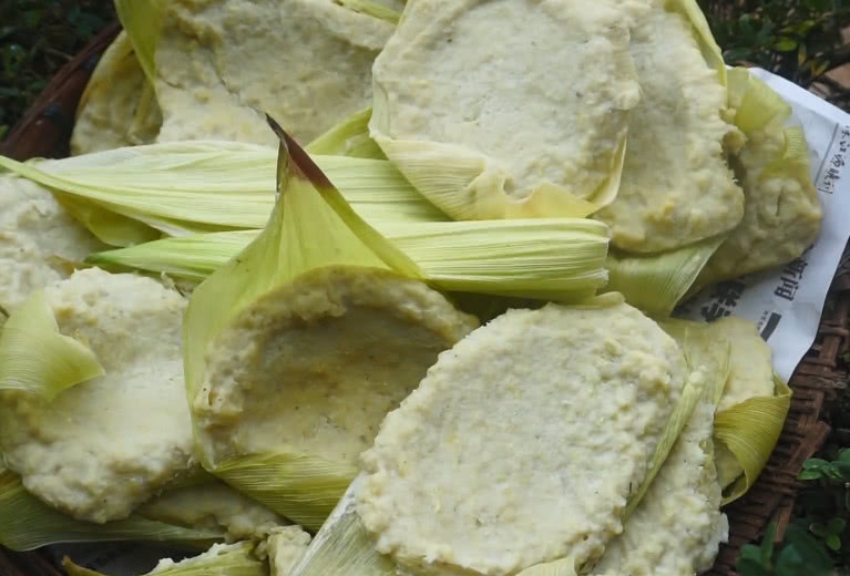 云南特色小吃浆粑粑,家家户户都会做,可以说健康绿色原生态了