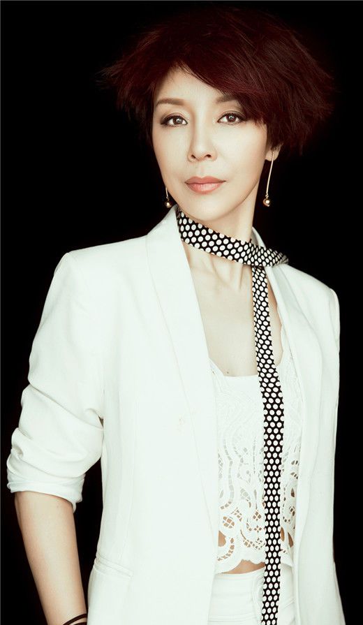 在"人民的名义"中的李达康和欧阳菁,在剧中是夫妻,在圈外也是