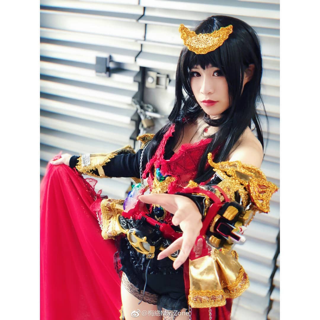 大家觉得这位小姐姐cos的娘化版假面骑士kiva如何呢?欢迎评论留言哦