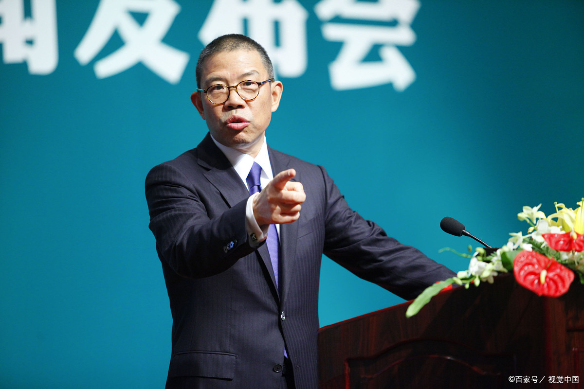 关于北京时事评论员钟勇辉说"躺平"换不来"躺赢"