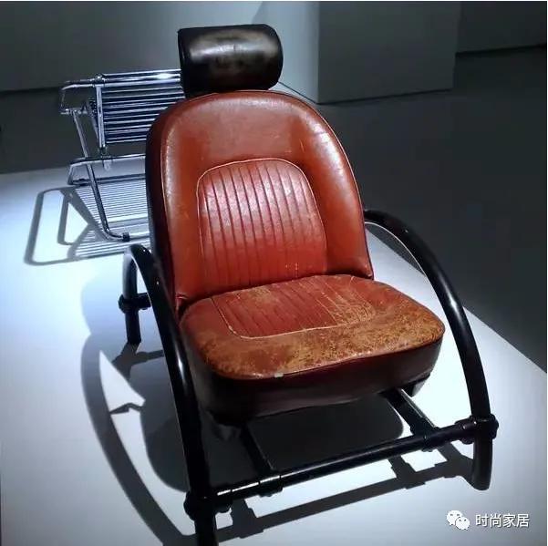 最疯狂艺术家,废旧汽车零件做家具,倒着建房子,风靡全球!