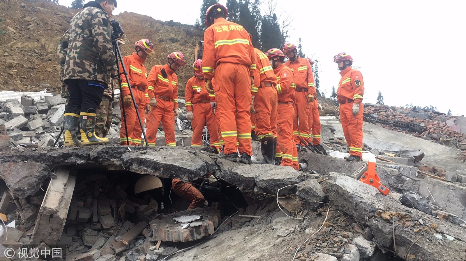 千人齐力救援!泸州叙永县山体滑坡7人获救
