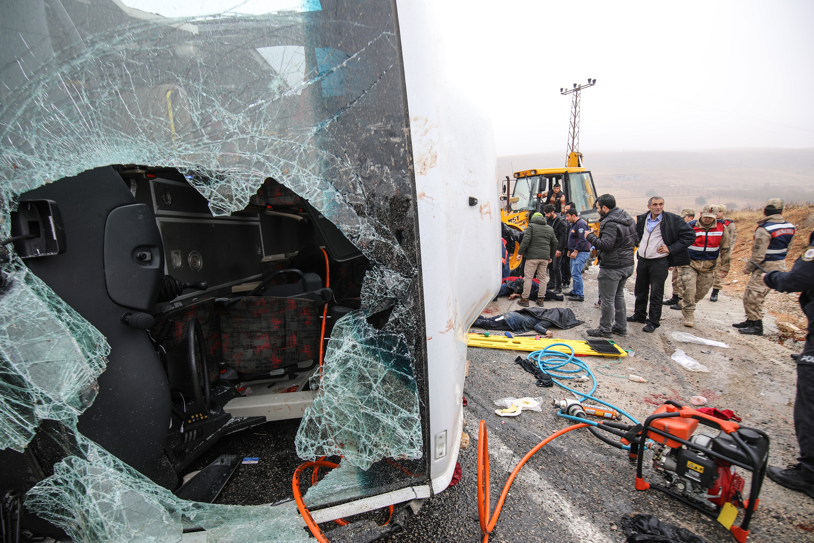土耳其客车翻车致7人死亡