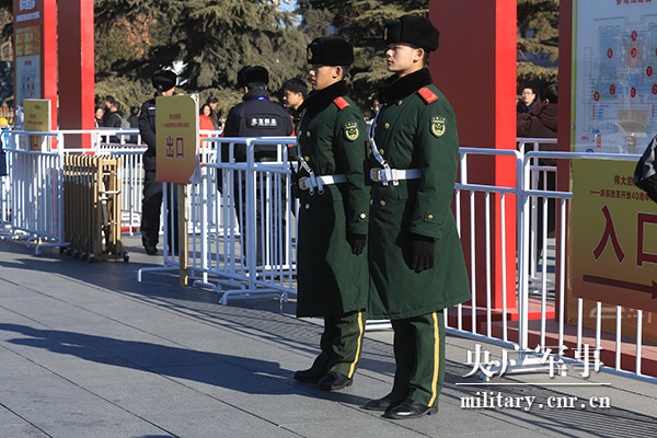 北京武警站岗图片