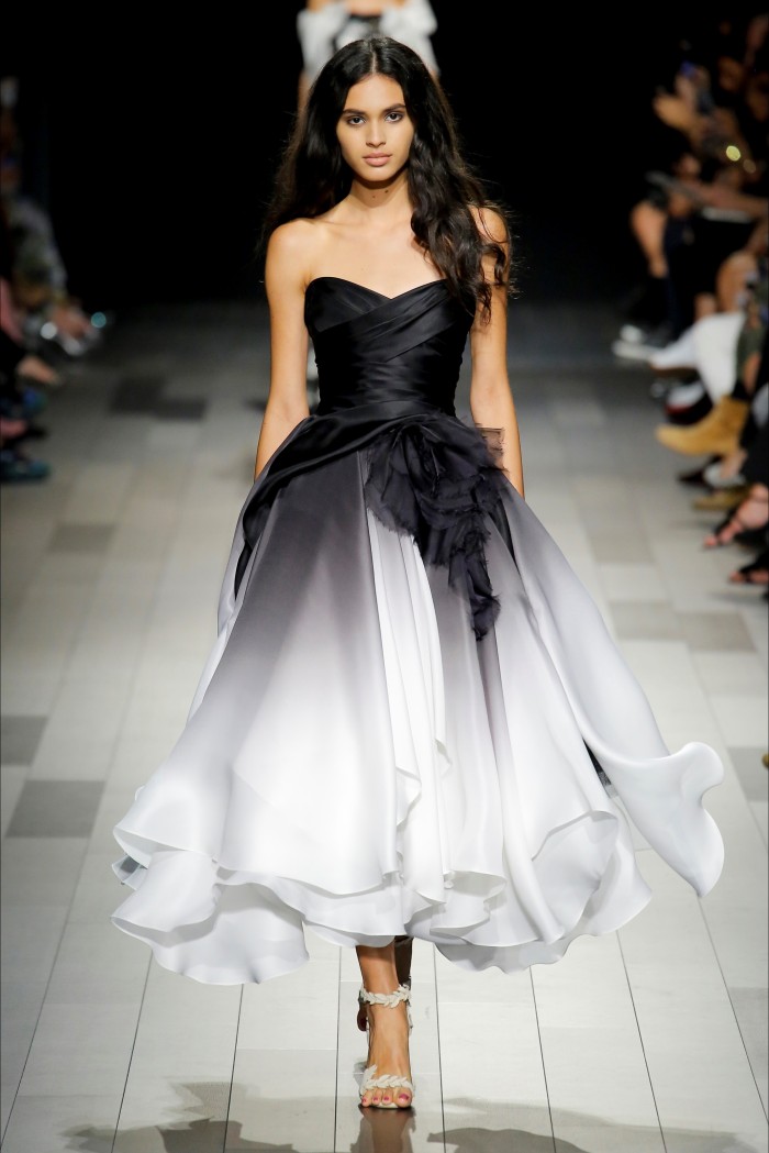 时装秀:优雅造型展现时尚魅力,百变穿搭让模特精致不失优雅