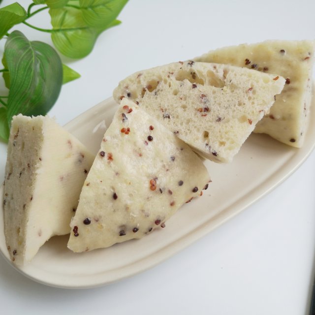 三色藜麦发糕,口感软而容易消化,配方详细做法简单