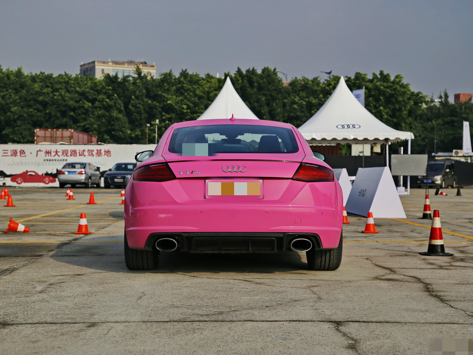 带你了解奥迪ttrs的霸气外观