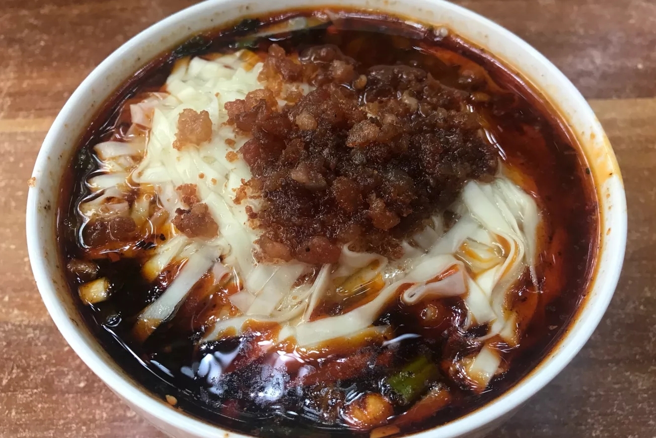 成都这个小巷里的豆花面十几年来一直在这里