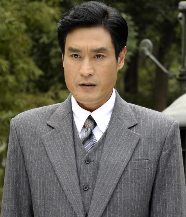 还记得《商界》梁依云饰演者吗?陈宝国银幕恋人,演员陈锐是前夫