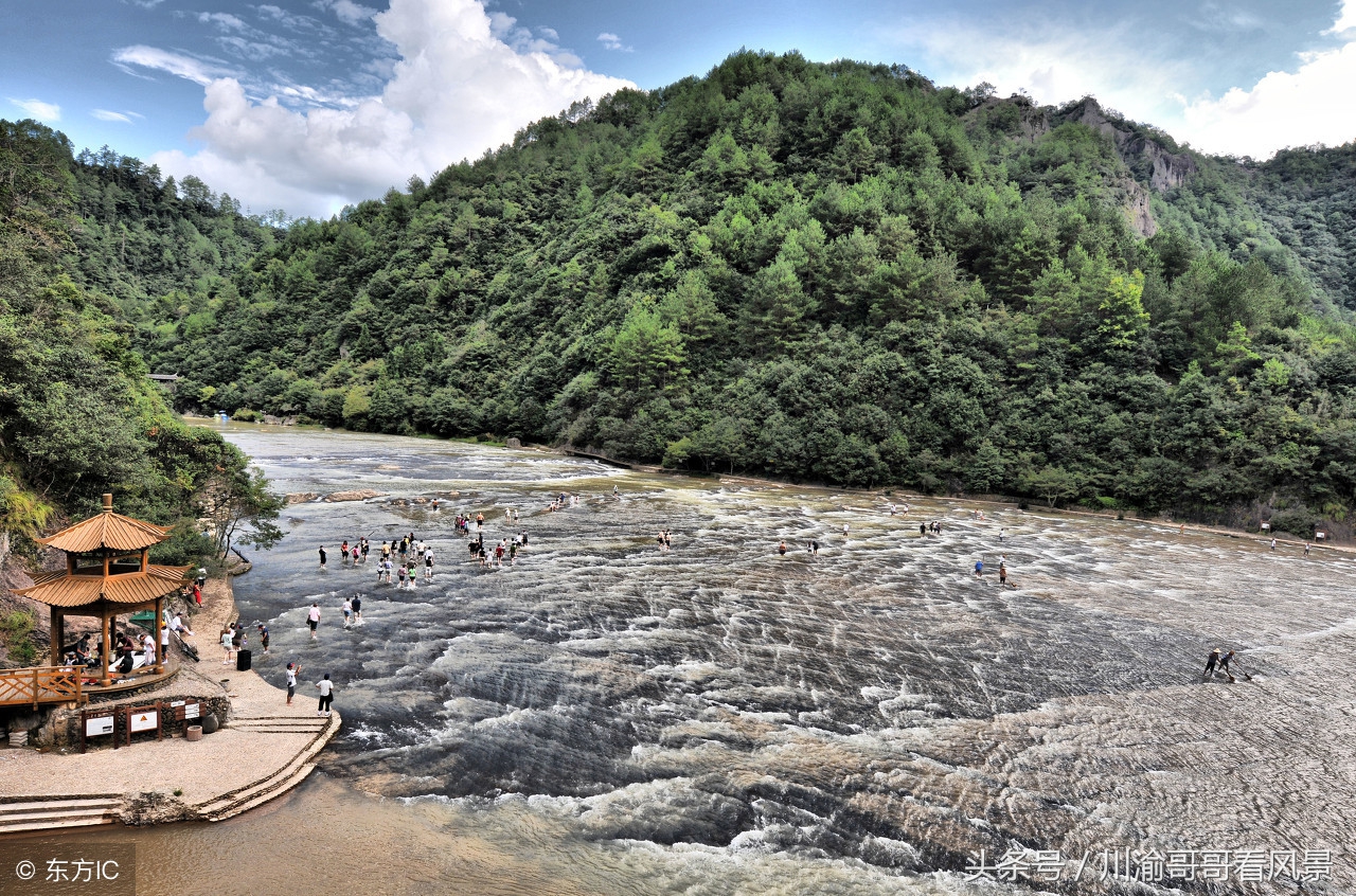 白水洋,位于福建省宁德市屏南,是国家a a a a a级旅游景区.