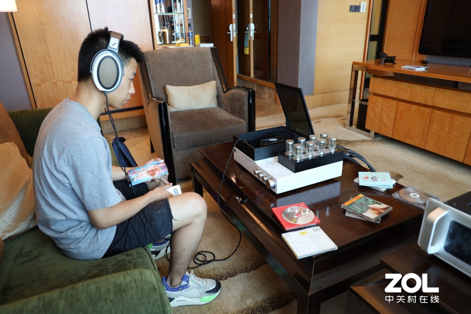 大奥二he1领衔森海塞尔成都展人气高