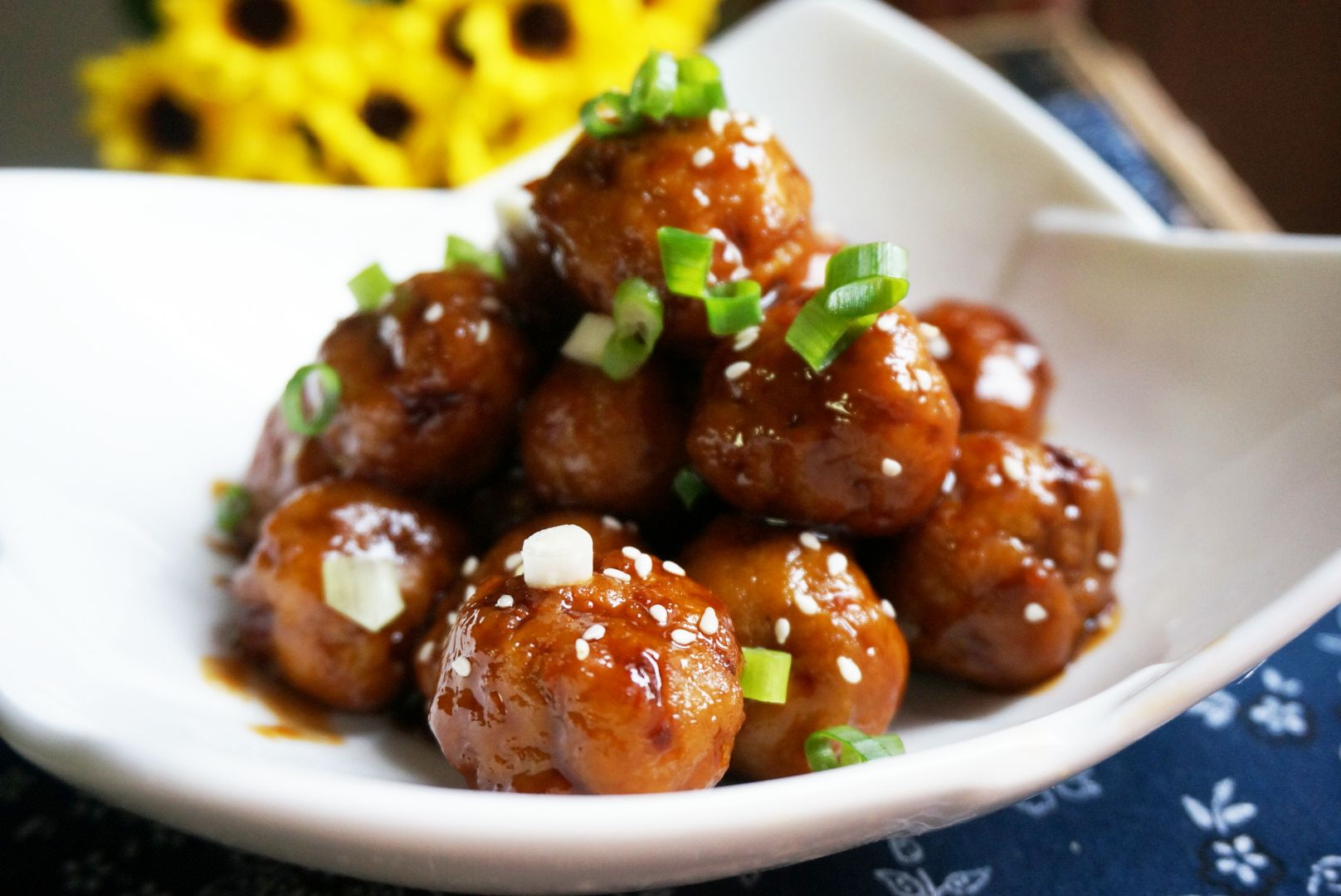 香炸藕丸:香气四溢,外酥里嫩,简单易做,厨房小白也能一次成功