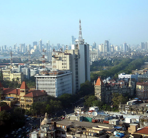 孟买,面积为437.77平方千米,该市的最高点高450米