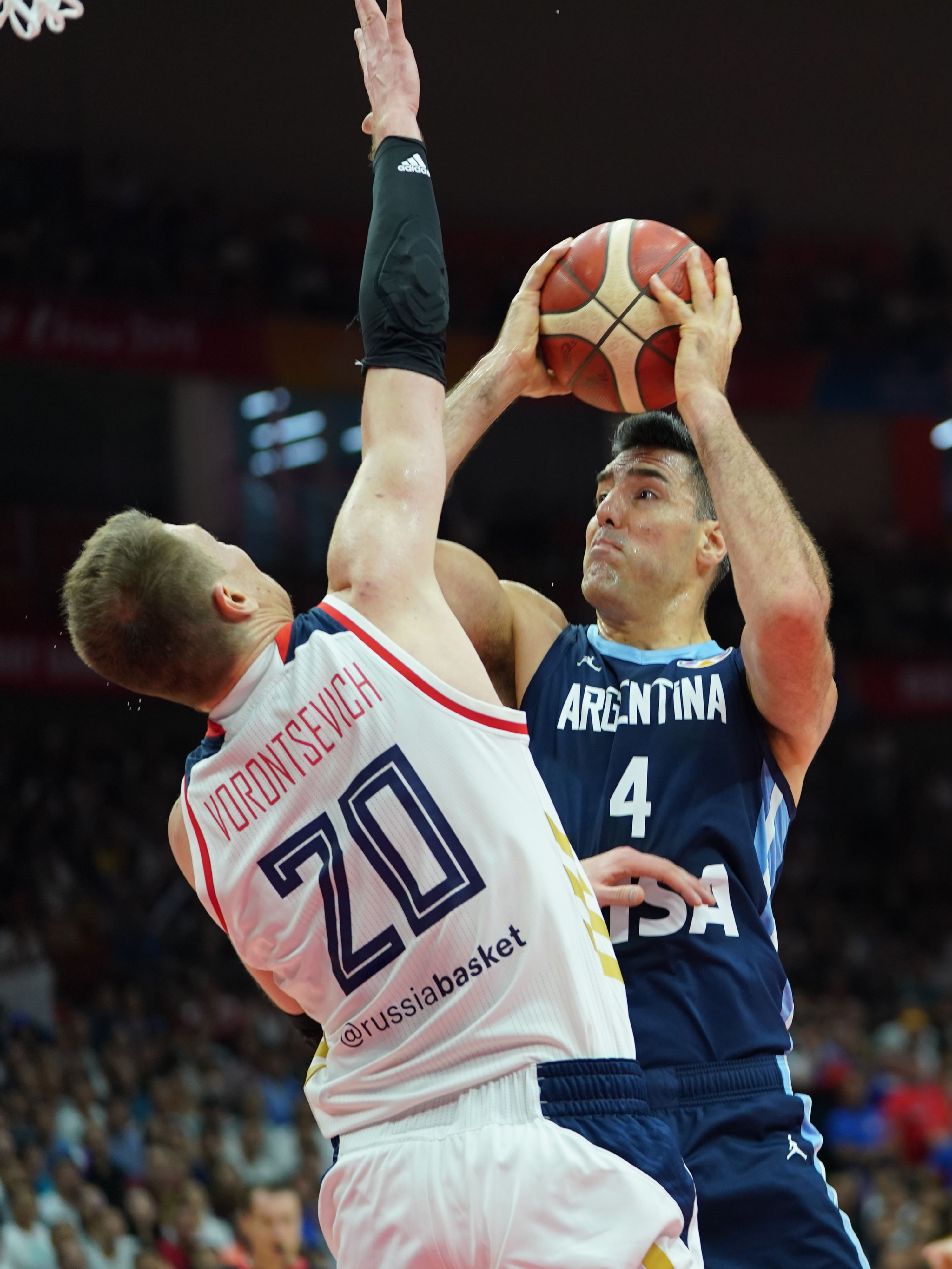 篮球——小组赛:俄罗斯队迎战阿根廷队