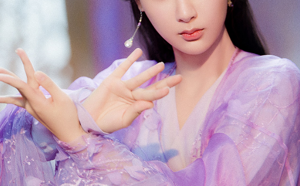 9位紫衣女神,只看半张脸你能找出热巴和赵丽颖吗?李沁的最好认