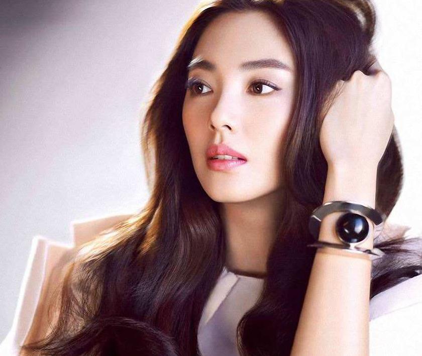 豪门虐恋,6年前总裁用一亿逼她堕胎,6年后宝宝甩三亿:签字离婚