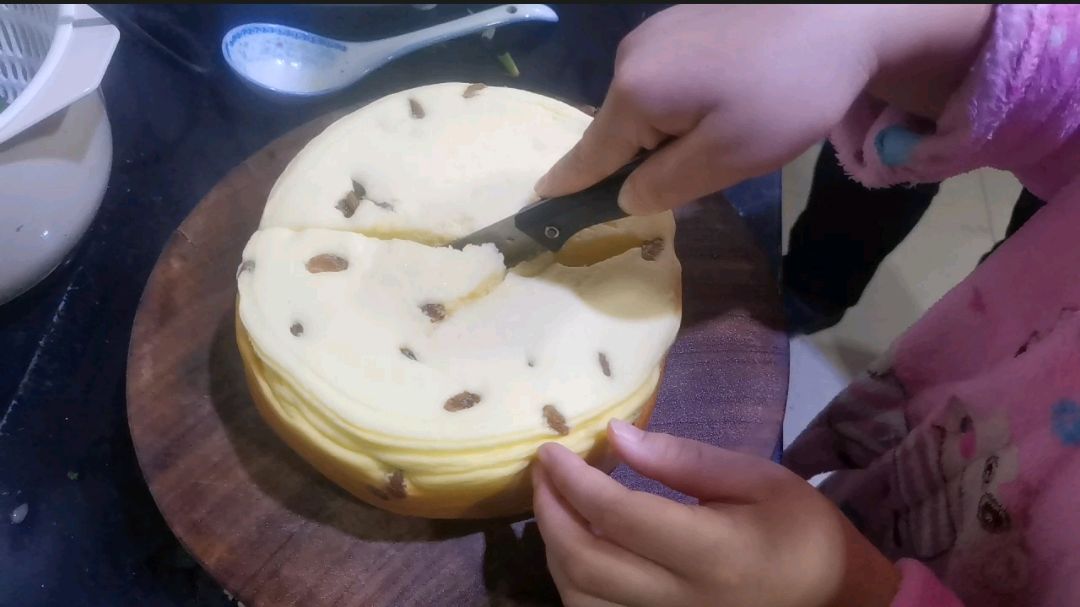 老公过生日,9岁女儿亲手给爸爸做生日蛋糕,好贴心的棉袄