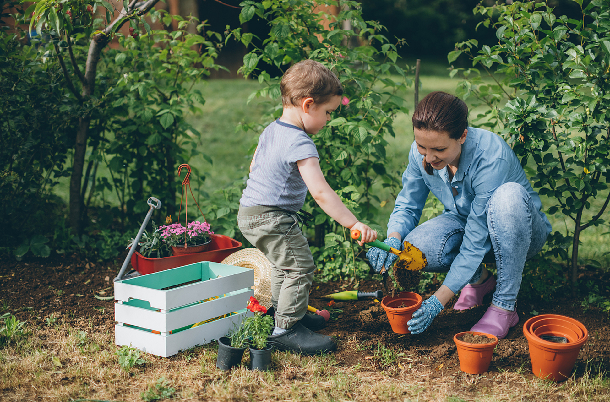 植树节,源自美国内布拉斯加州的环保行动,现已成为全球性节日.