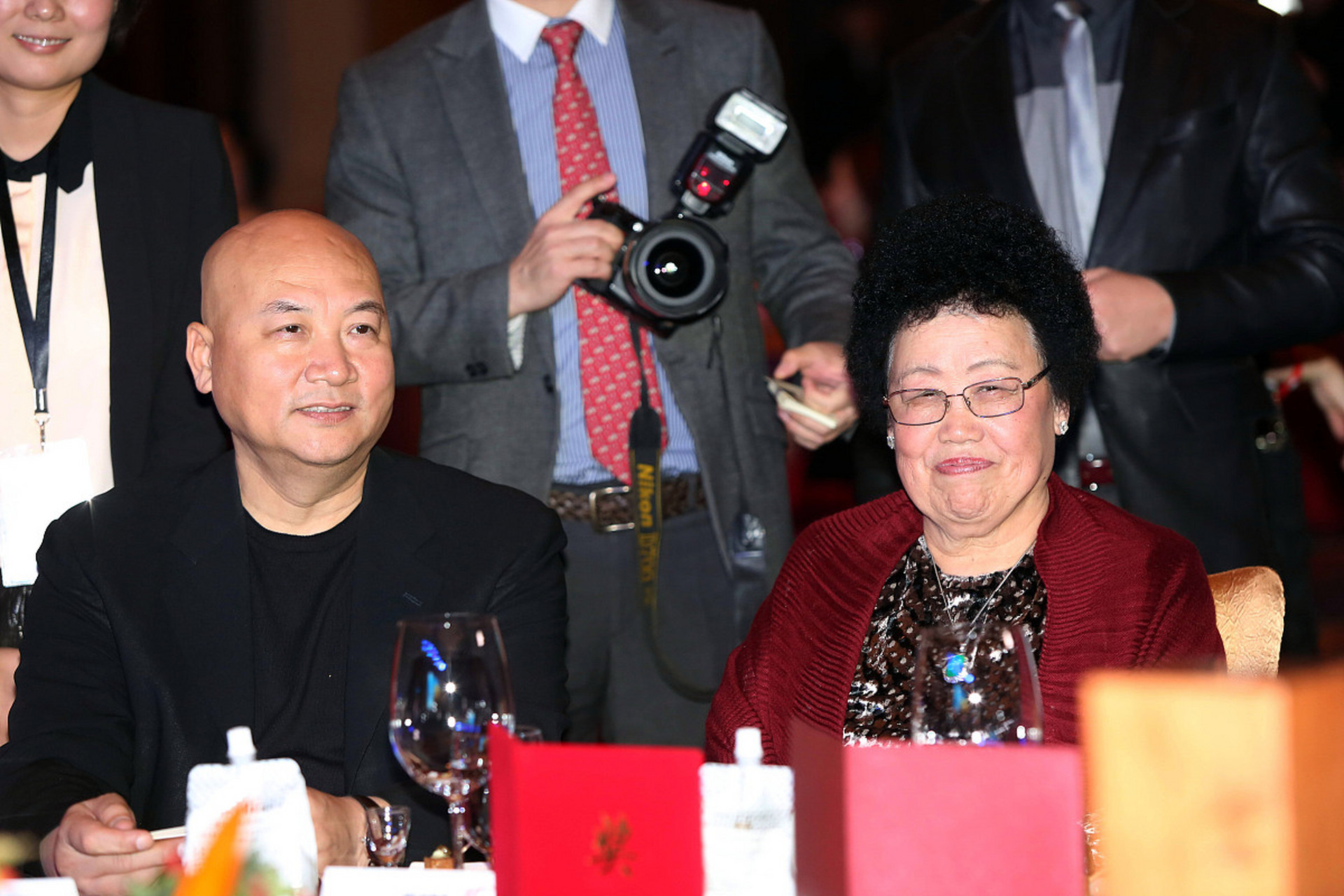 婚后,迟重瑞放弃了演艺事业,甘愿成为"吃软饭者",并放弃了做父亲的