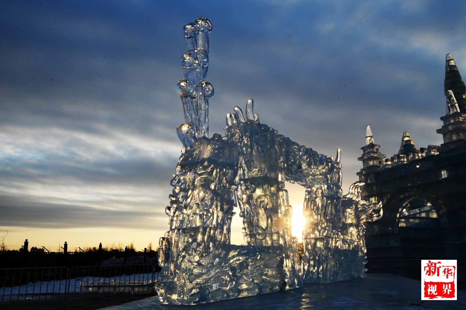 获特别奖的墨西哥-加拿大联队作品《库库尔坎》.