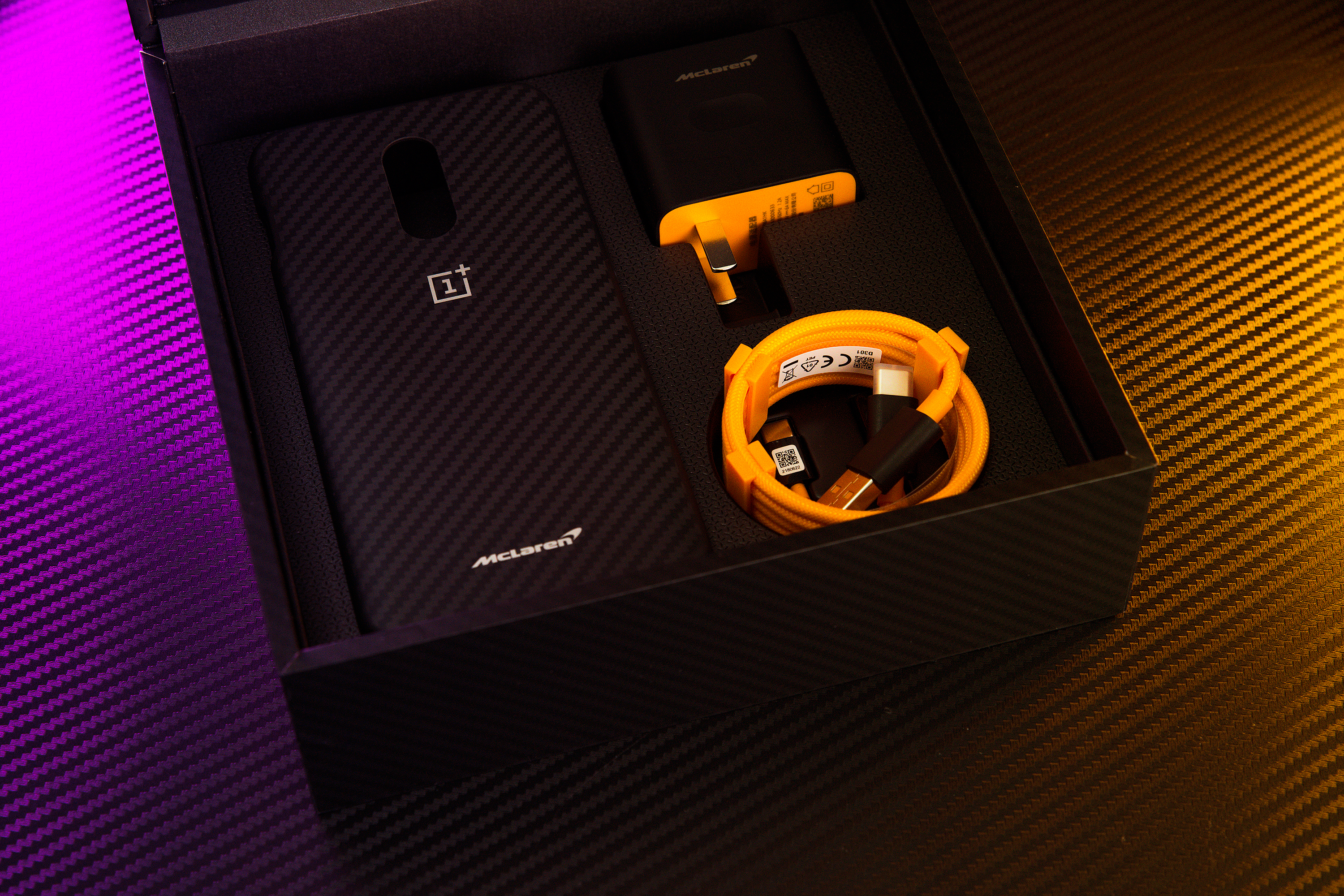 献给永远追求速度的人们 一加6t迈凯伦限量版图赏